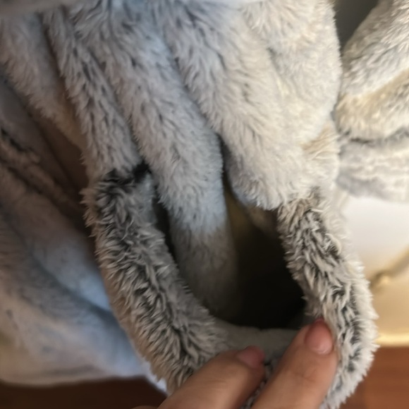 Aerie robe - Picture 4 of 7